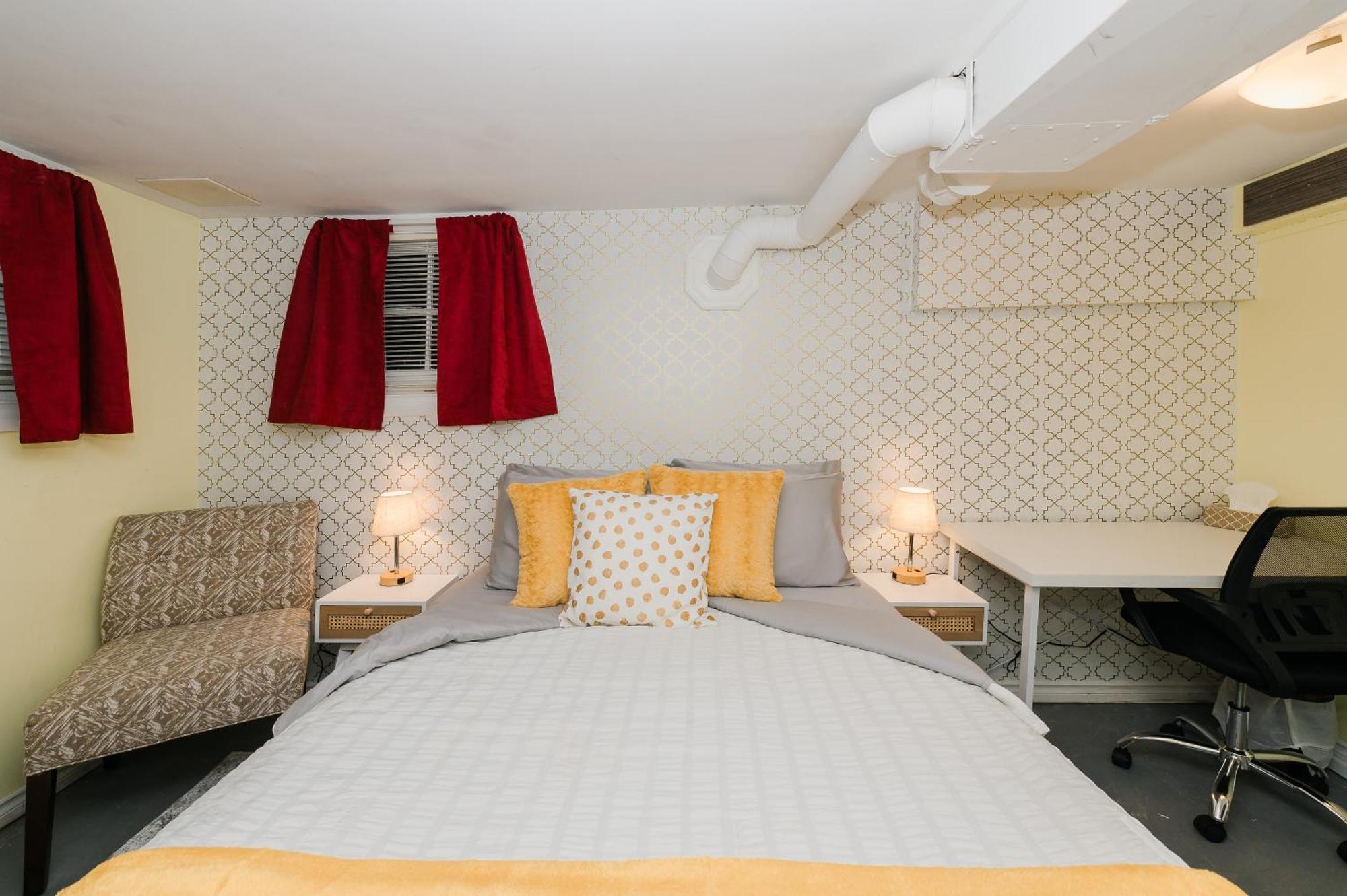 Quaint & Cozy Accommodation 埃德蒙顿 外观 照片