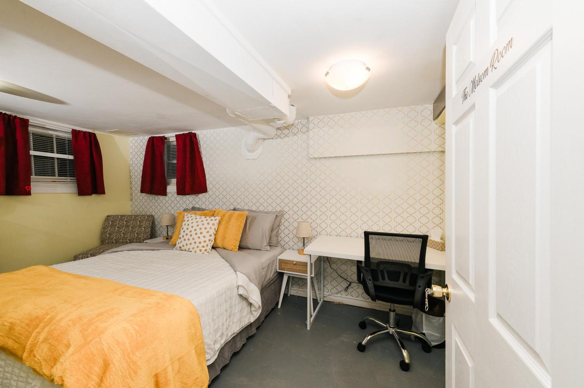 Quaint & Cozy Accommodation 埃德蒙顿 外观 照片